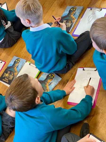 F Kgcl3n WUA Yi T E 768x1024